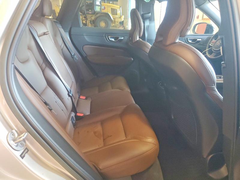 Снимка 11 от търг – 2023 VOLVO XC60 с VIN YV4062RXXP1260692