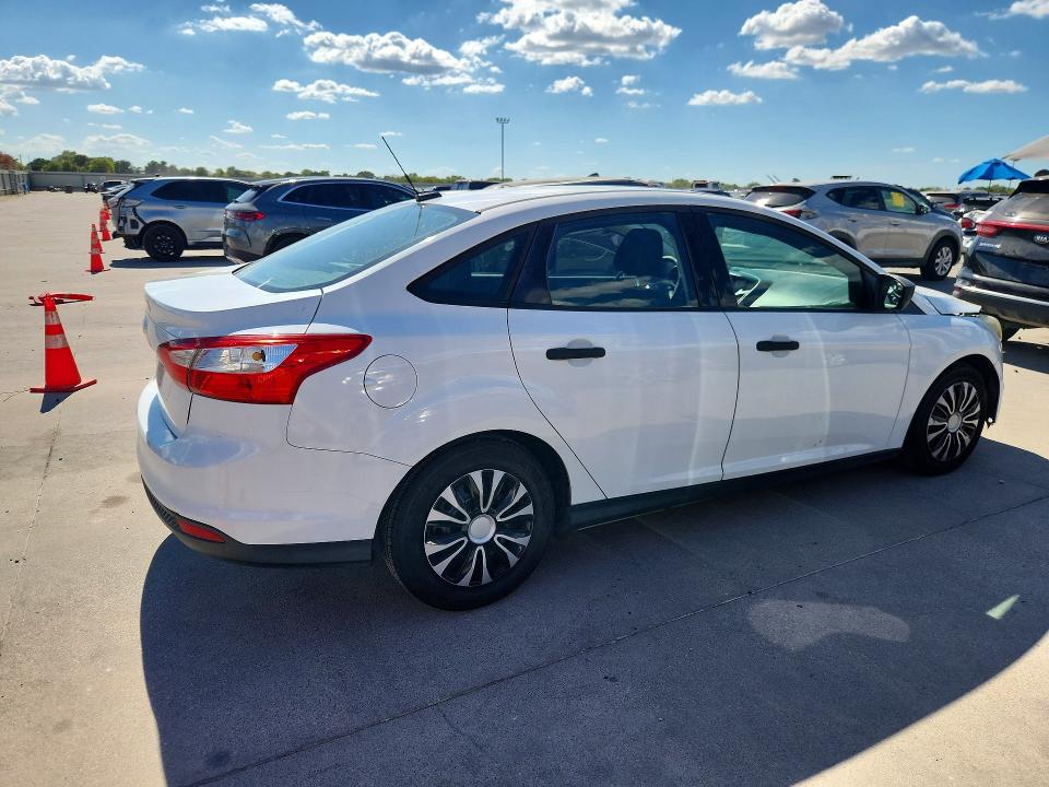 Photo 3 from auction – 2012 FORD FOCUS with VIN 1FAHP3E21CL272172