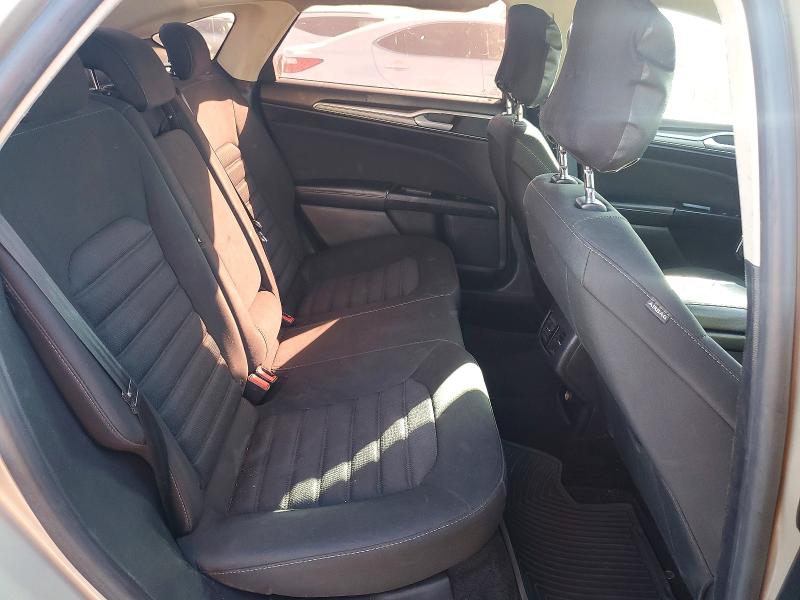 Zdjęcie 10 z aukcji – 2017 FORD FUSION z VIN 3FA6P0LU2HR386250