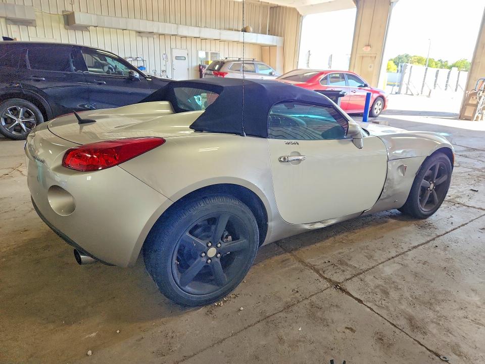 Photo 3 from auction – 2009 PONTIAC SOLSTICE with VIN 1G2MB35B09Y100030