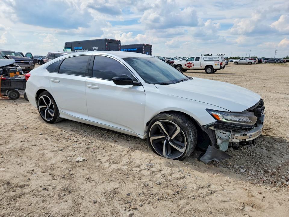 Снимка 4 от търг – 2022 HONDA ACCORD с VIN 1HGCV1F35NA086222
