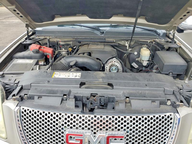 Photo 11 from auction – 2007 GMC YUKON with VIN 1GKFK63887J237997