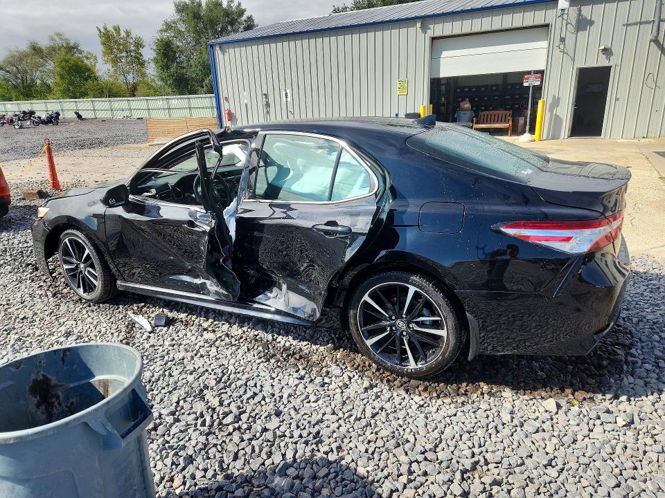 Снимка 2 от търг – 2020 TOYOTA CAMRY с VIN 4T1K61AK3LU936488
