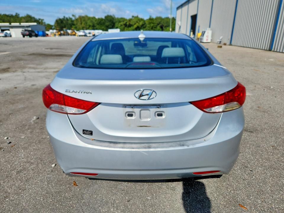 Снимка 6 от търг – 2013 HYUNDAI ELANTRA с VIN KMHDH4AE2DU737156