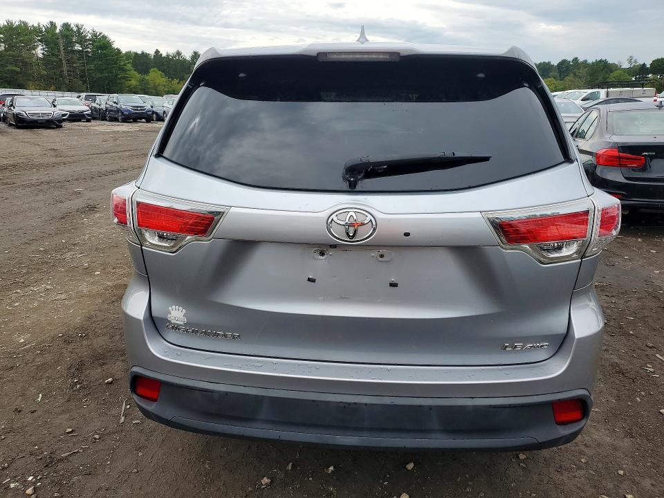Zdjęcie 6 z aukcji – 2015 TOYOTA HIGHLANDER z VIN 5TDBKRFH3FS093154