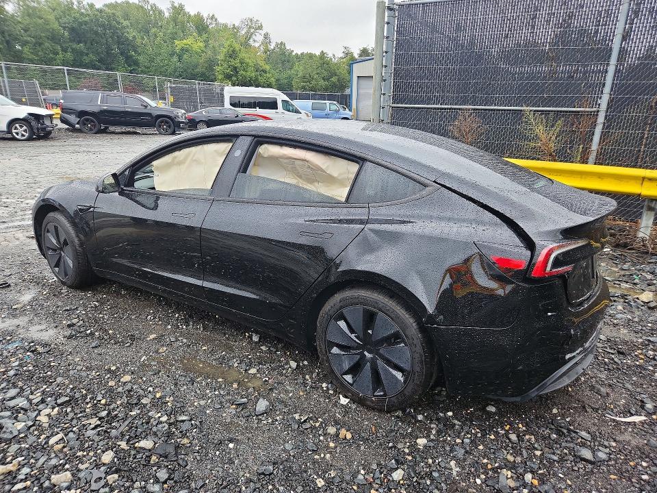 Снимка 2 от търг – 2025 TESLA MODEL 3 с VIN 5YJ3E1EB2SF914673