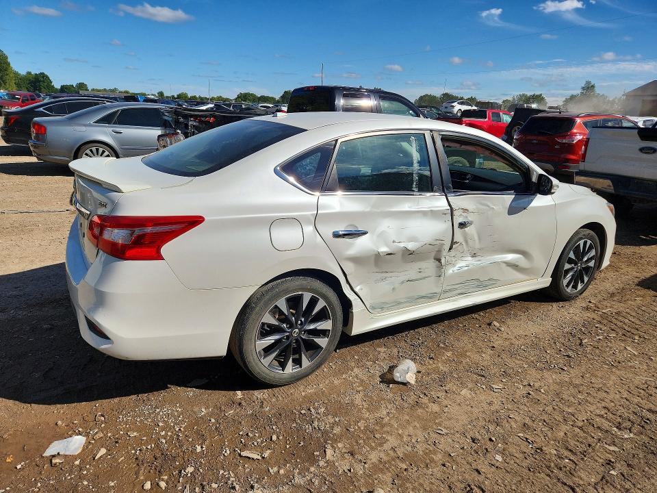 Photo 3 from auction – 2017 NISSAN SENTRA with VIN 3N1AB7AP8HY378736