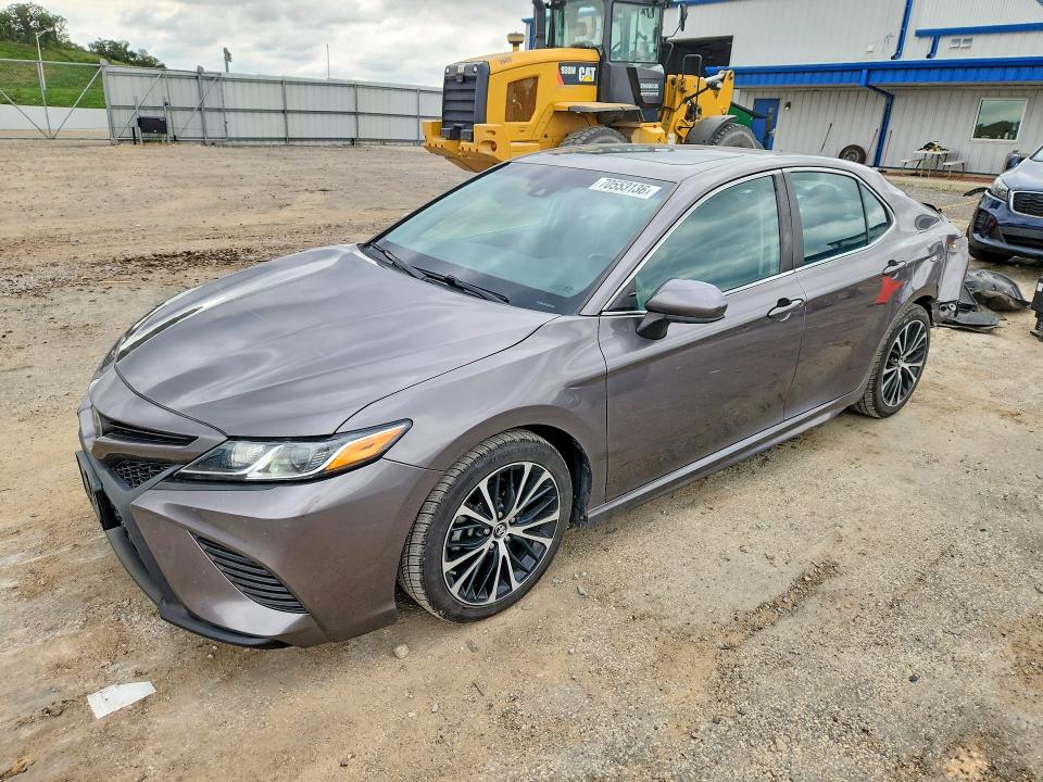TOYOTA CAMRY 2018 с VIN 4T1B11HK0JU017324 - Снимка от търг
