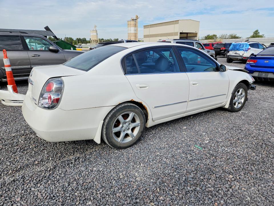 Photo 3 from auction – 2005 NISSAN ALTIMA with VIN 1N4BL11EX5C387264