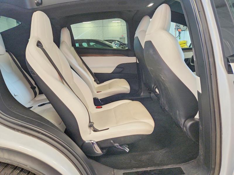 Foto 11 de la subasta – 2022 TESLA MODEL X con VIN 7SAXCBE51NF356992