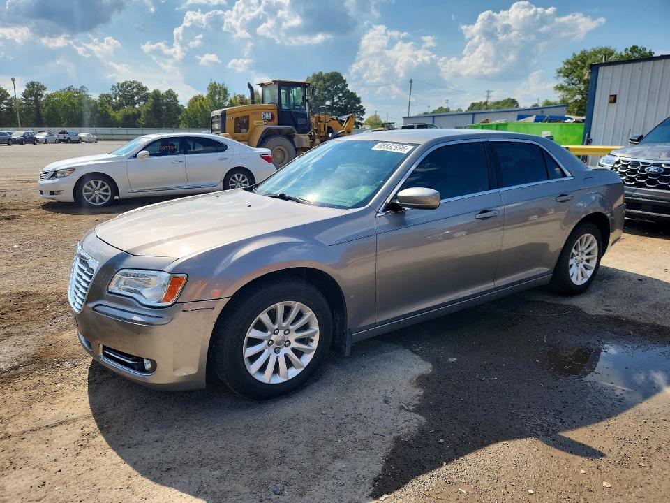 CHRYSLER 300 2014 with VIN 2C3CCAAG1EH141852 - Photo from auction