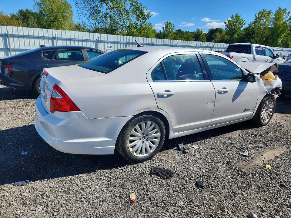Снимка 3 от търг – 2010 FORD FUSION с VIN 3FADP0L3XAR138574