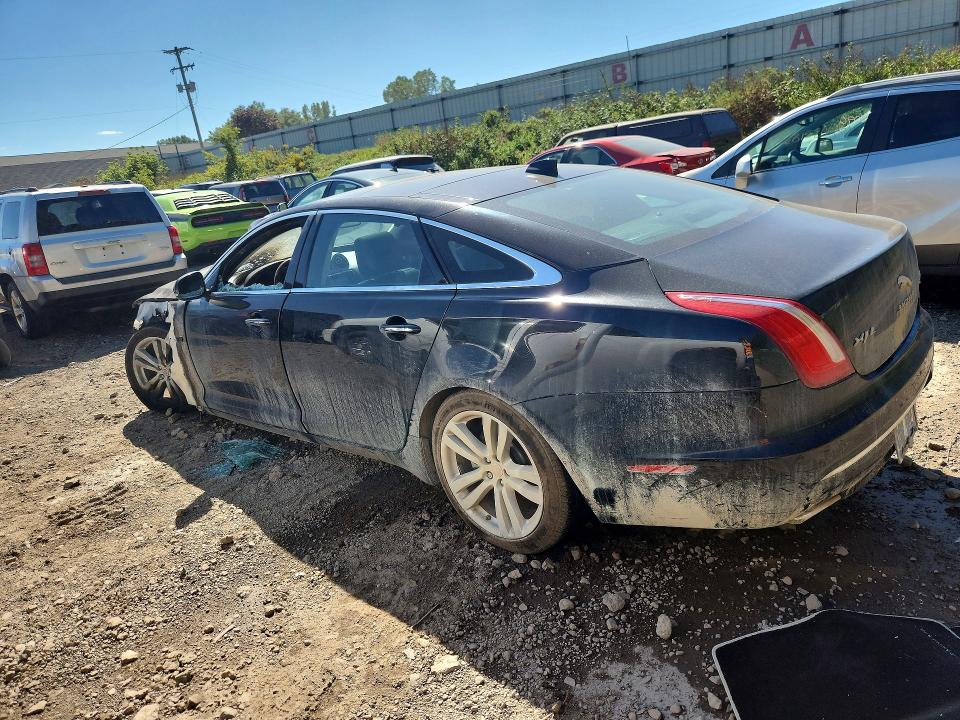 Photo 2 from auction – 2016 JAGUAR XJL with VIN SAJWJ2GD4G8V98750