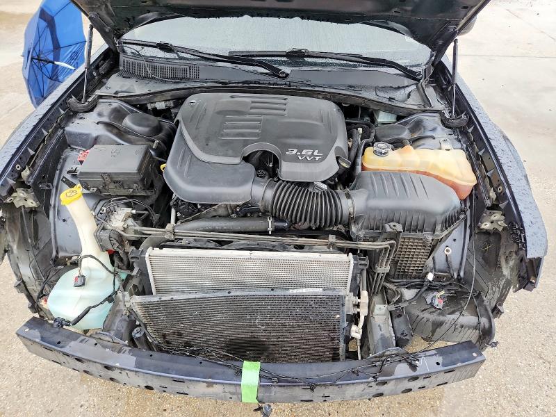 صورة رقم 11 من المزاد - 2018 CHRYSLER 300 مع VIN 2C3CCARG6JH231643
