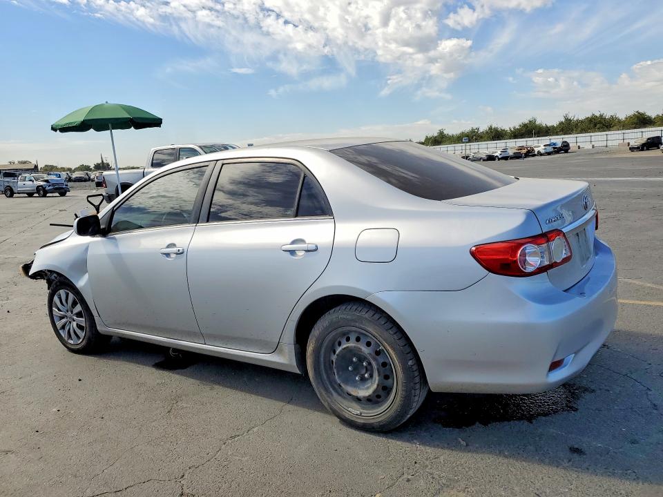 Photo 2 from auction – 2013 TOYOTA COROLLA with VIN 2T1BU4EE9DC944206