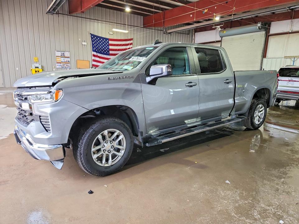 CHEVROLET SILVERADO 2026 with VIN 3GCUKDED3TG396634 - Photo from auction