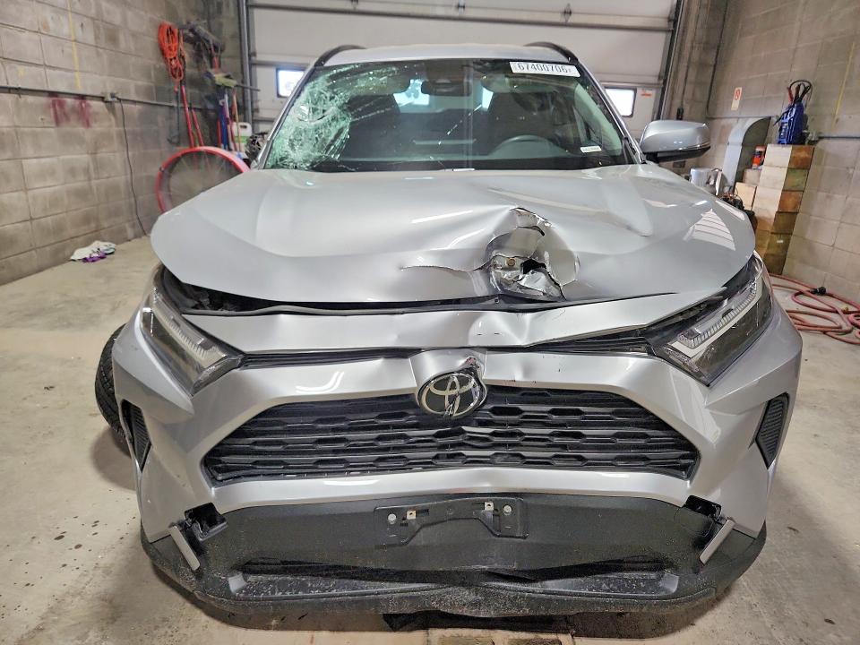 Снимка 5 от търг – 2025 TOYOTA RAV4 HYBRID с VIN JTMRWRFV1SJ075526