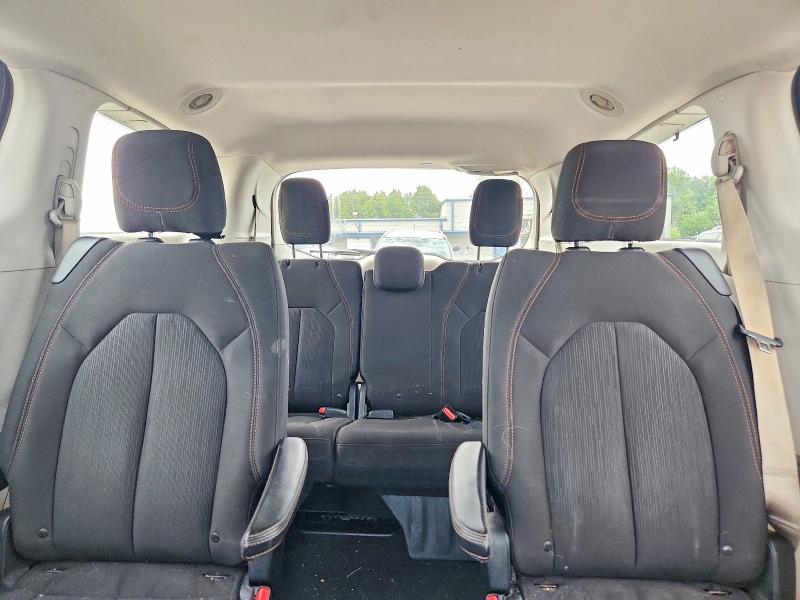 Foto 10 de la subasta – 2017 CHRYSLER PACIFICA con VIN 2C4RC1CG6HR598027