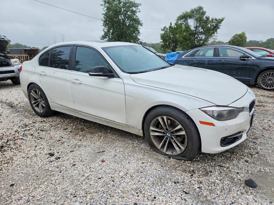 Zdjęcie 4 z aukcji – 2015 BMW 328 z VIN WBA3B5G58FNS12840