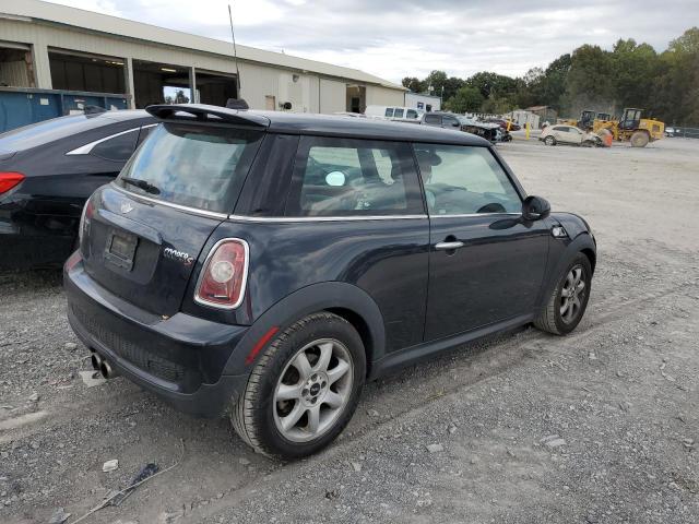 Photo 3 from auction – 2007 MINI COOPER S with VIN WMWMF73537TV30923