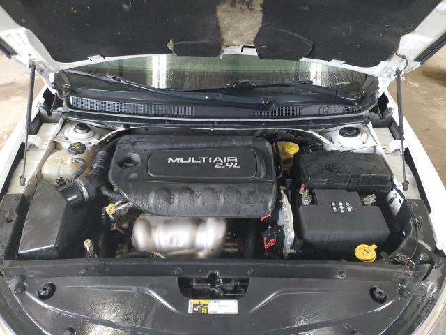 Photo 11 from auction – 2015 CHRYSLER 200 LIMITE with VIN 1C3CCCAB5FN584675