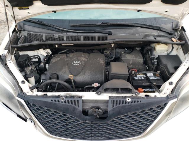Photo 12 from auction – 2017 TOYOTA SIENNA SE with VIN 5TDXZ3DC5HS787160