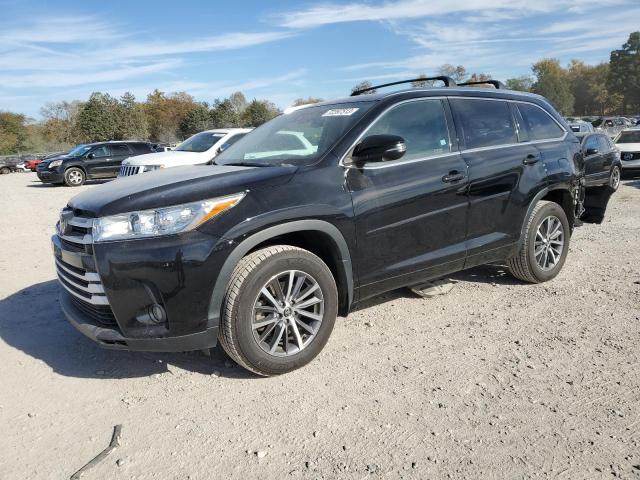 TOYOTA HIGHLANDER 2018 z numerem VIN 5TDJZRFH9JS534947 - Zdjęcie z aukcji