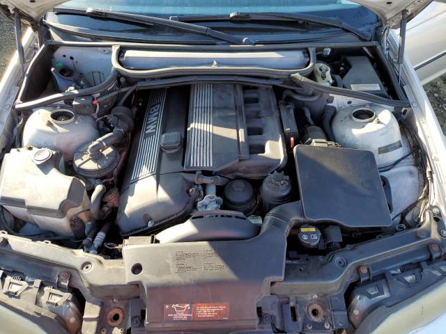Photo 11 from auction – 2005 BMW 325 I with VIN WBAEV334X5KW17650