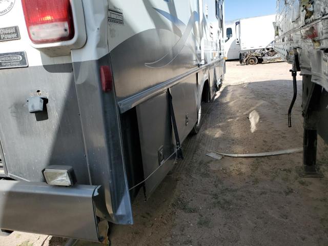 Photo 10 from auction – 1999 FREIGHTLINER CHASSIS X with VIN 4UZHXFBCXYCF87373