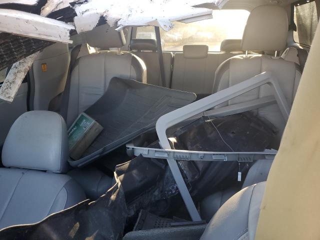Photo 10 from auction – 2011 TOYOTA SIENNA XLE with VIN 5TDYK3DC3BS085354