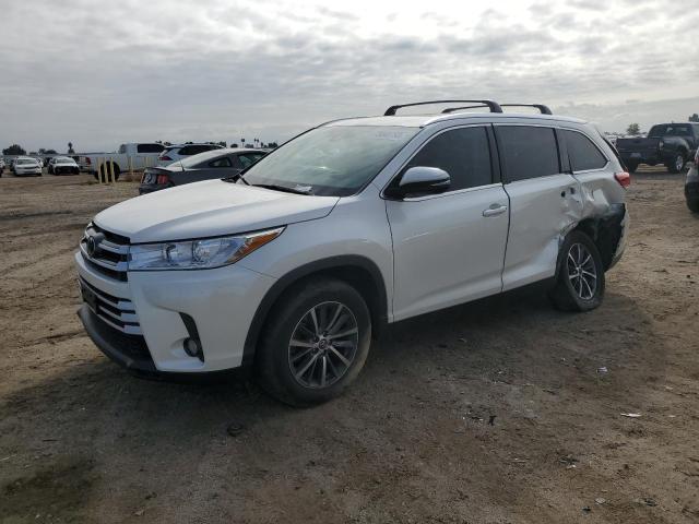 TOYOTA HIGHLANDER 2019 with VIN 5TDKZRFHXKS566442 - Photo from auction