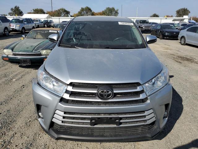 Photo 5 from auction – 2018 TOYOTA HIGHLANDER with VIN 5TDZZRFH2JS268092