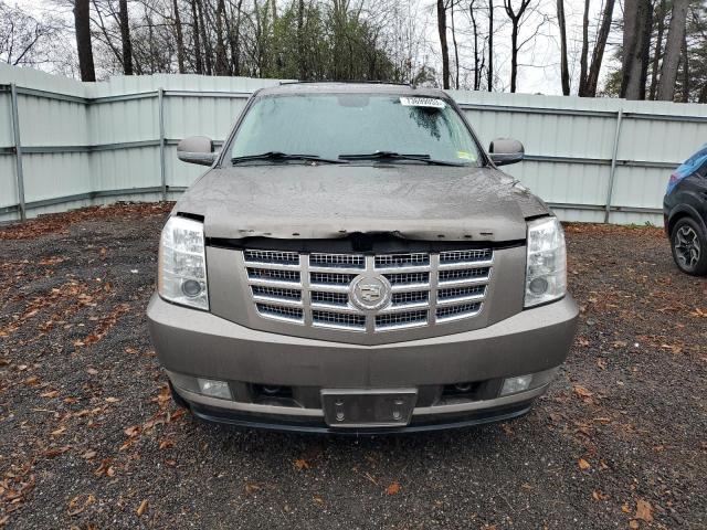 Photo 5 from auction – 2011 CADILLAC ESCALADE L with VIN 1GYS4BEF8BR348126