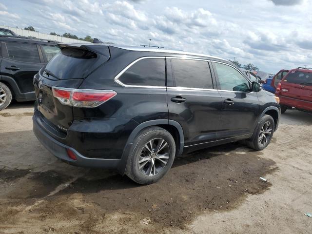 Photo 3 from auction – 2016 TOYOTA HIGHLANDER with VIN 5TDJKRFHXGS266391