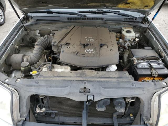 Photo 11 from auction – 2004 TOYOTA 4RUNNER SR with VIN JTEBU14R748013584