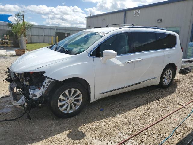CHRYSLER PACIFICA T 2018 مع رقم تعريف المركبة 2C4RC1EG4JR177796 - صورة من المزاد