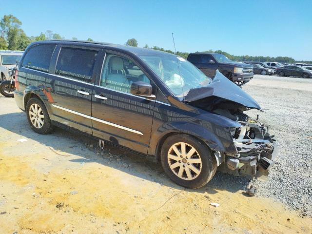 Photo 4 from auction – 2011 CHRYSLER TOWN & COU with VIN 2A4RR8DG3BR610173