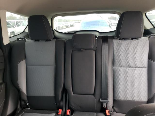 Photo 10 from auction – 2017 FORD ESCAPE SE with VIN 1FMCU0GD4HUE85852