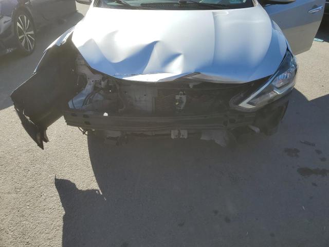 Photo 11 from auction – 2016 NISSAN SENTRA S with VIN 3N1AB7AP2GY274080