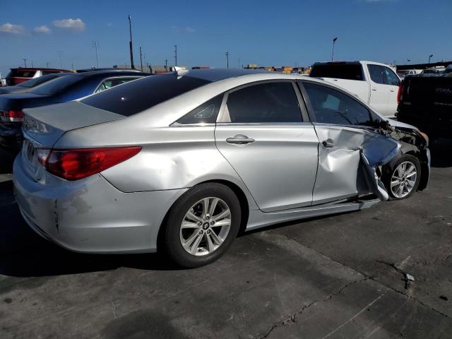 Photo 3 from auction – 2013 HYUNDAI SONATA GLS with VIN 5NPEB4AC3DH697138