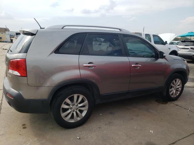 Photo 3 from auction – 2011 KIA SORENTO EX with VIN 5XYKU4A27BG047754