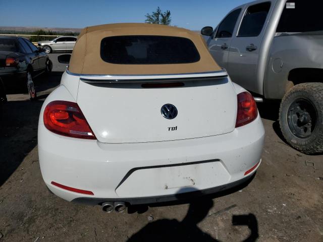 Photo 6 from auction – 2013 VOLKSWAGEN BEETLE with VIN 3VW5L7AT6DM832991
