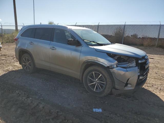 Photo 4 from auction – 2018 TOYOTA HIGHLANDER with VIN 5TDJZRFH8JS540173