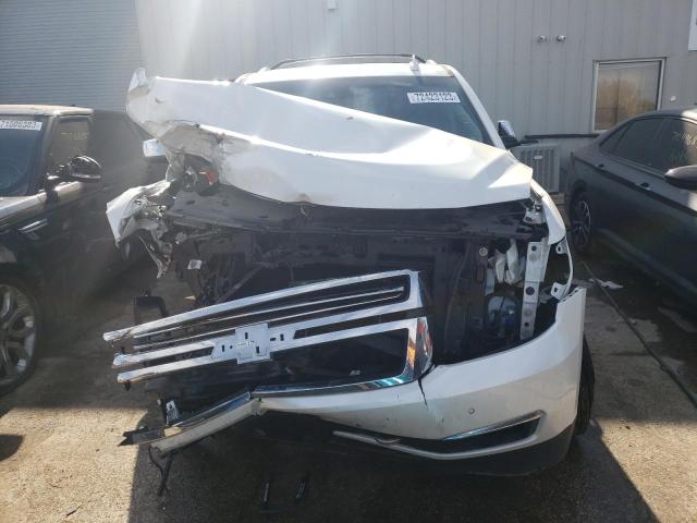 Photo 5 from auction – 2017 CHEVROLET SUBURBAN K with VIN 1GNSKJKC7HR255288