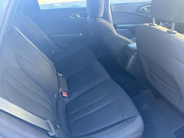 Photo 6 from auction – 2015 CHRYSLER 200 LIMITE with VIN 1C3CCCAB5FN608201