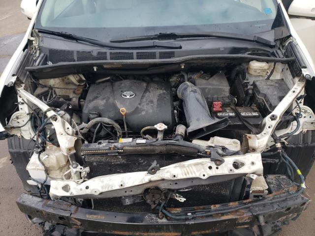 Photo 12 from auction – 2018 TOYOTA SIENNA XLE with VIN 5TDDZ3DC7JS207609