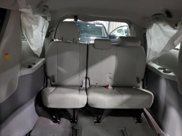 Photo 10 from auction – 2011 TOYOTA SIENNA XLE with VIN 5TDDK3DC8BS015394