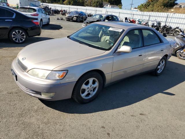 LEXUS ES 300 1998 with VIN JT8BF28G8W0120835 - Photo from auction