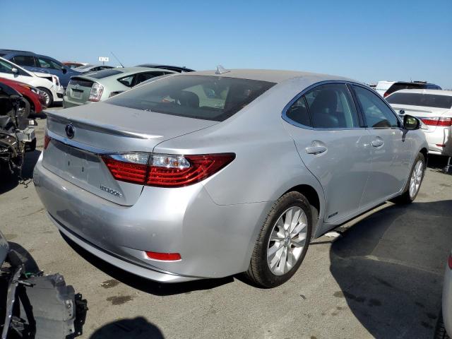 Foto 3 de la subasta – 2013 LEXUS ES 300H con VIN JTHBW1GG6D2009200