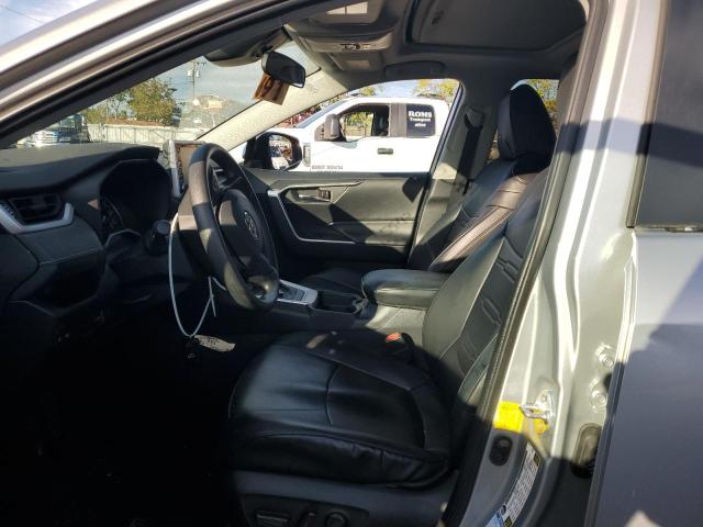 Photo 7 from auction – 2019 TOYOTA RAV4 XLE with VIN 2T3RWRFVXKW043126